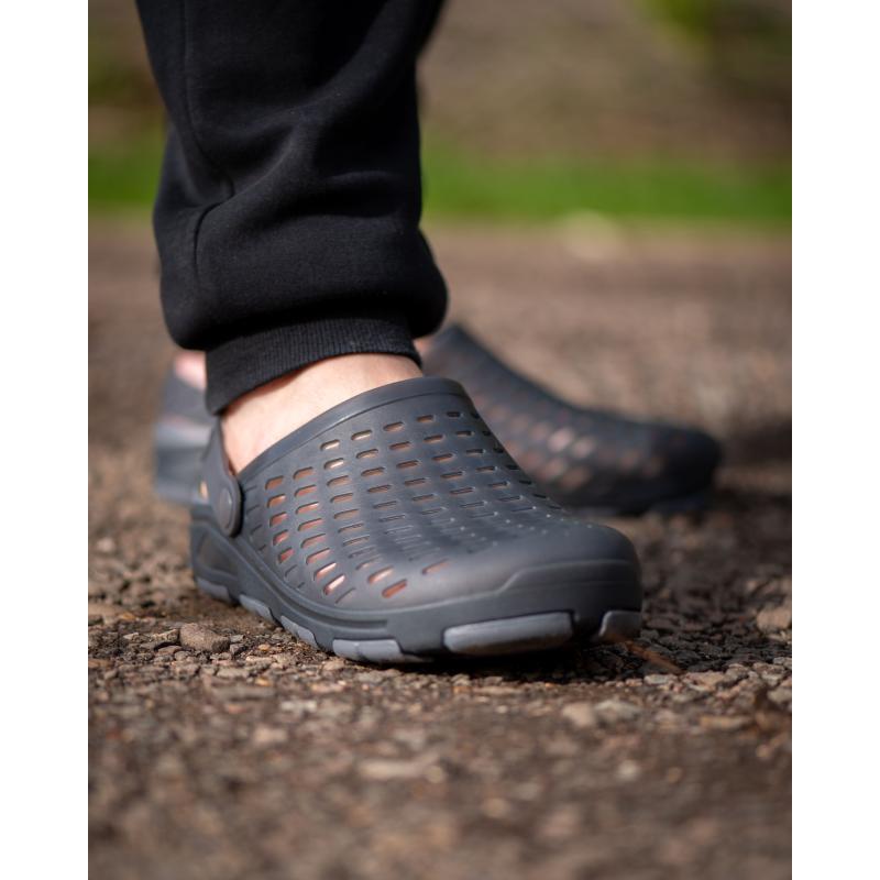 Matrix Clogs UK 9/EU 43